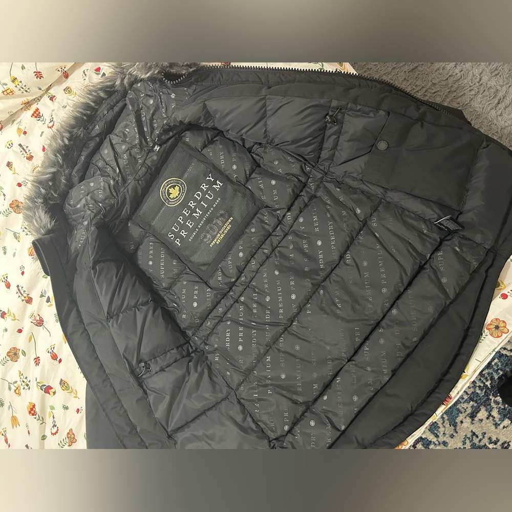 SUPERDRY PREMIUM snow coat. - Picture 2 of 7